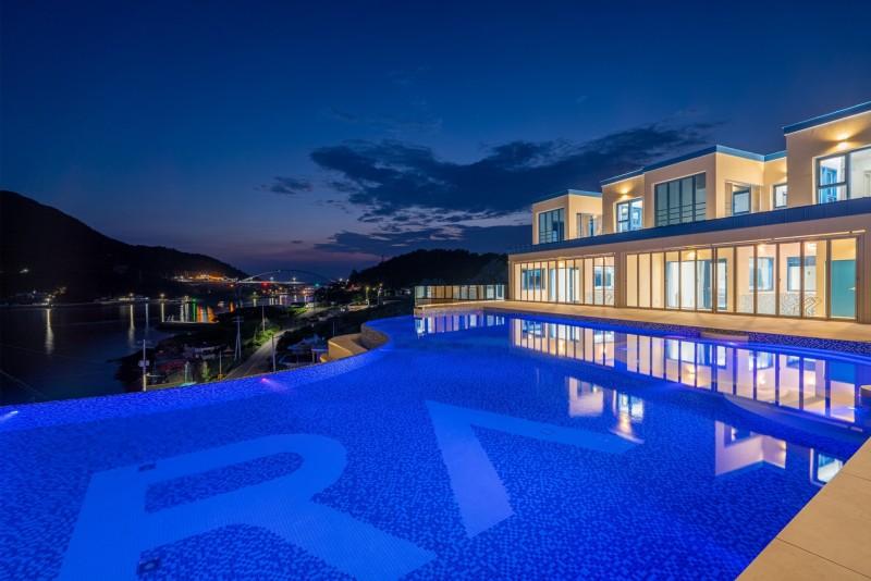 여수 블루아라풀빌라 (Yeosu Blue Ara Pool Villa)