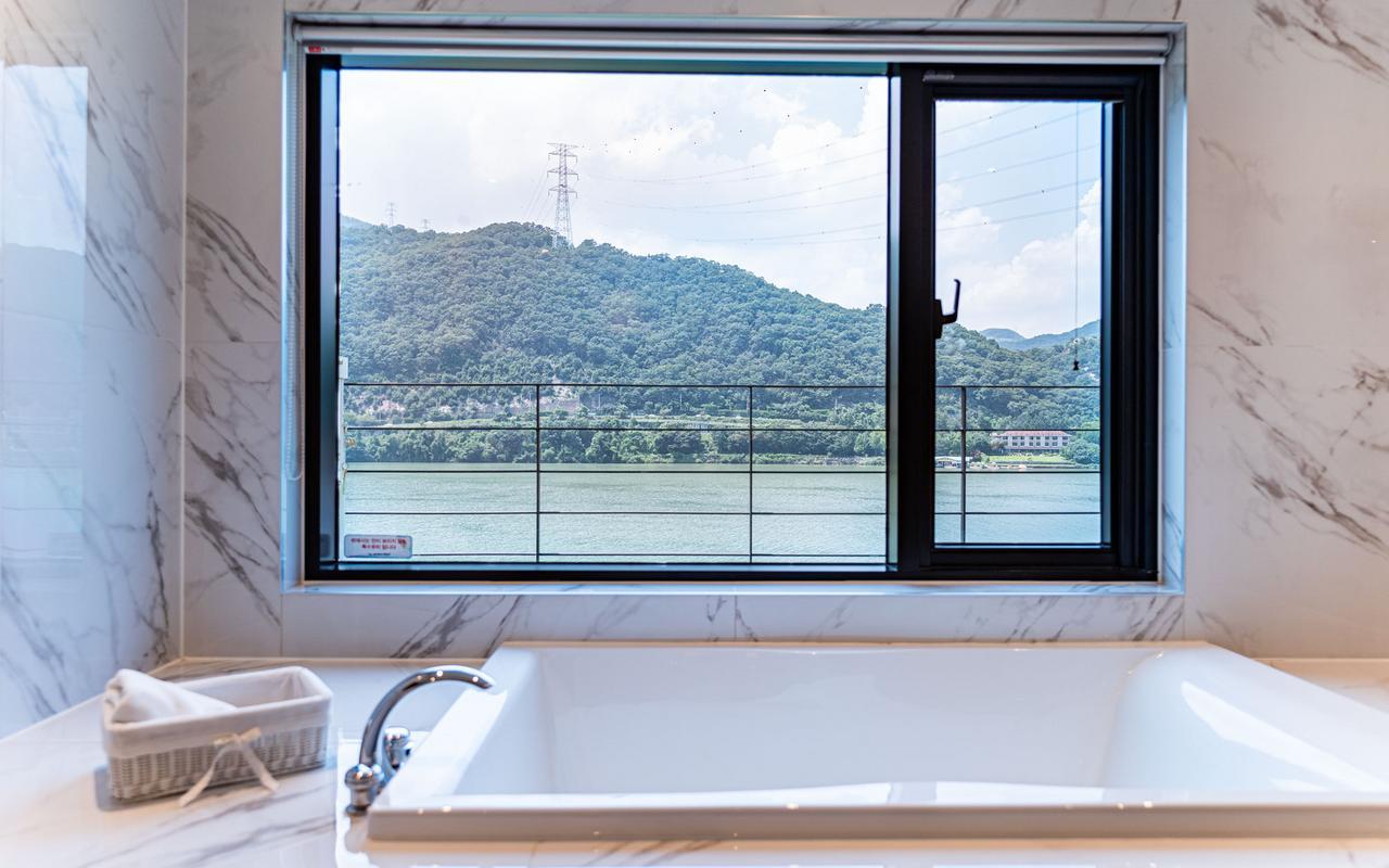 양평 더 앰버 호텔 (Yangpyeong The Amber Hotel)