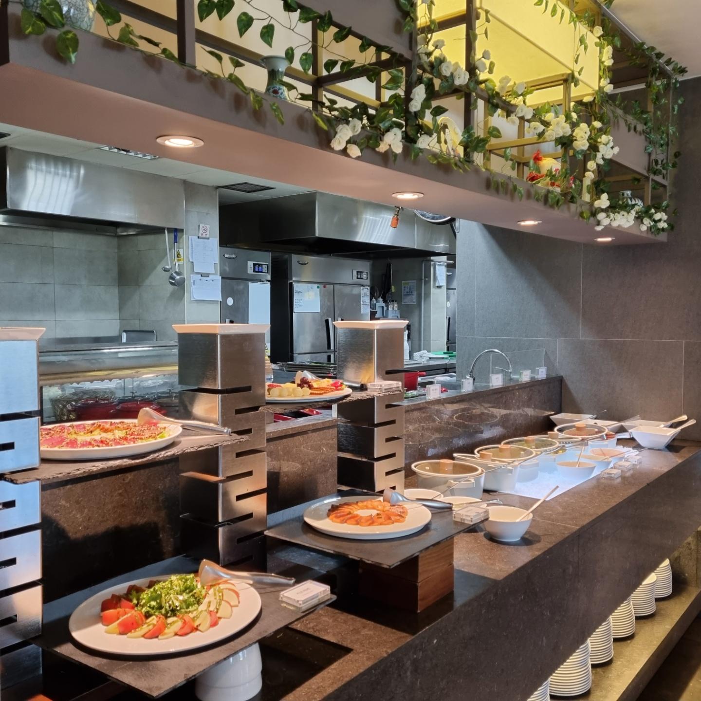 에이본 호텔 (AVON Hotel)