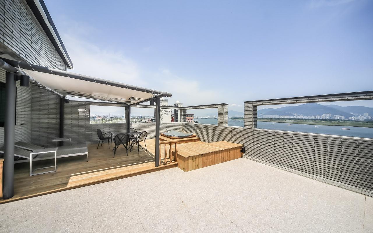 부산 명지 브라운도트 명지점 (Busan Myeongji Brown Dot)