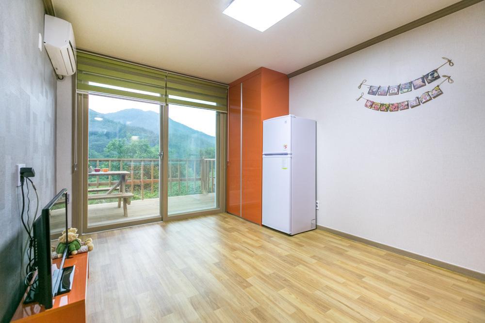 윤슬 펜션 (Yoonsul Pension)