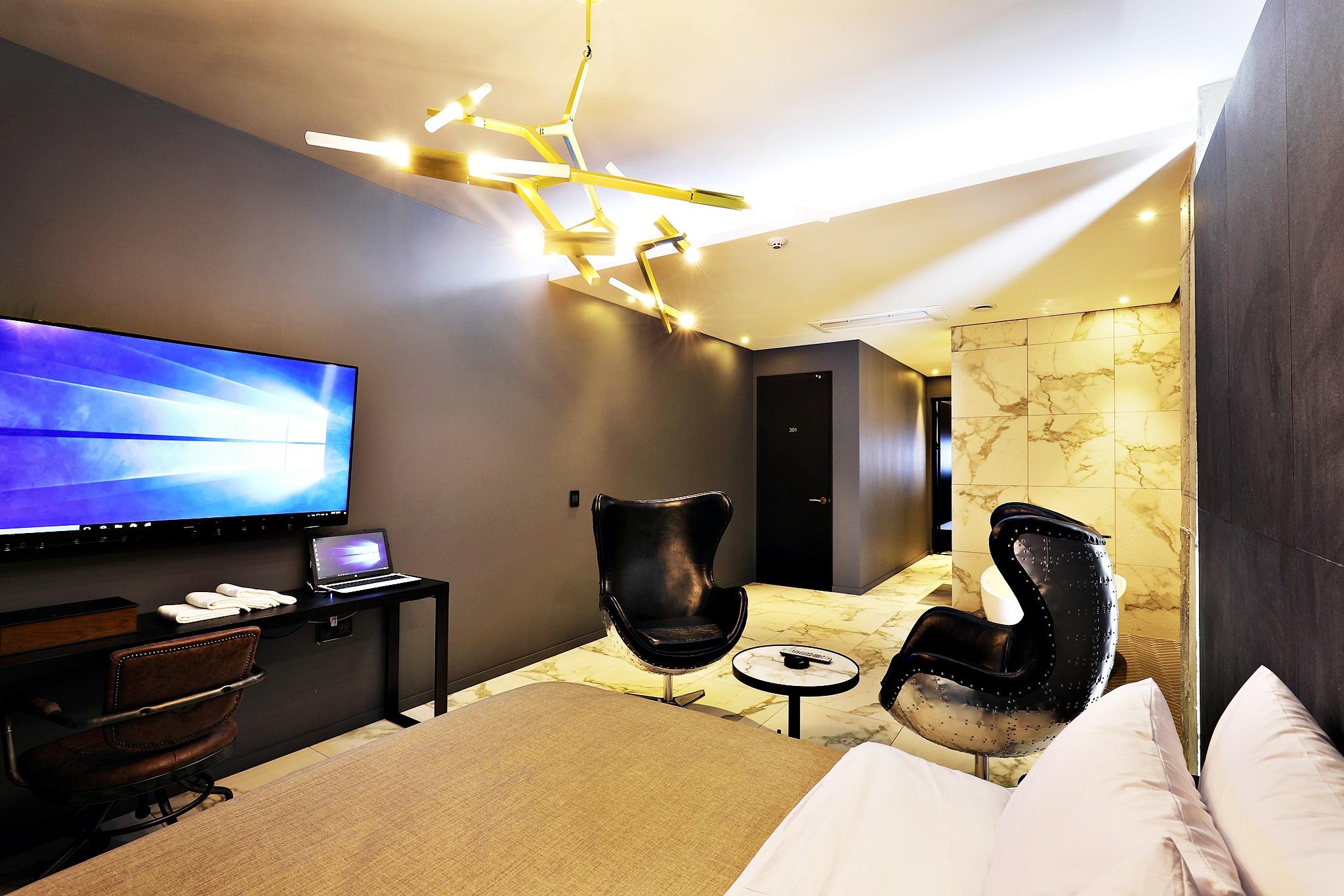 천안 라트리 호텔 (Cheonan La Tree Hotel)