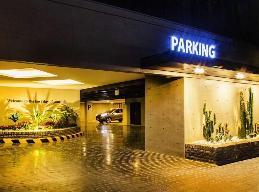 슈바이처 도르프 호텔 (Schweizer Dorf Hotel )