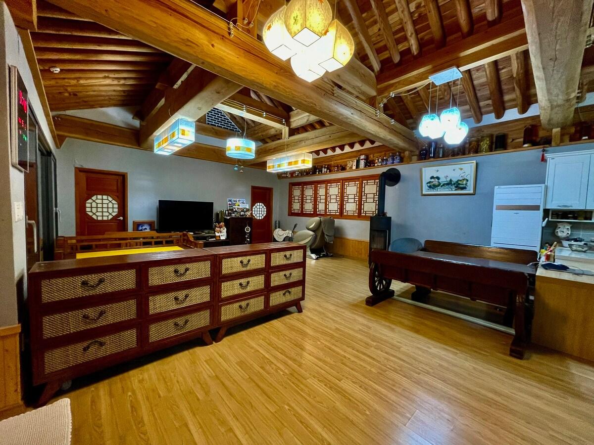 송악읍의 프라이빗 하우스 (50m², 침실 4개, 프라이빗 욕실 2개) (Amitteul-hanokstay)