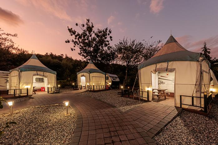 Twins Camping & Caravan