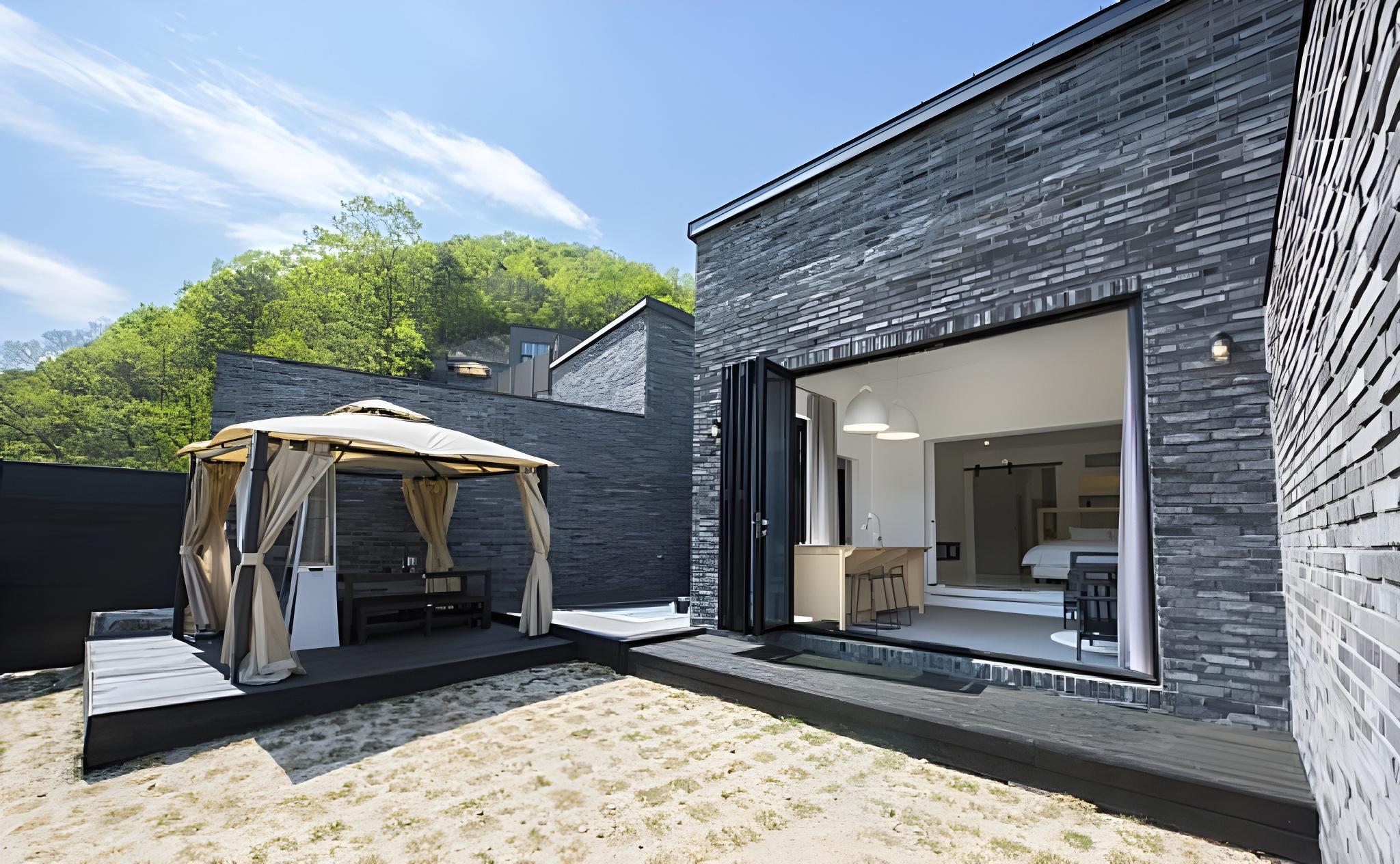 홍천 11914 프라이빗 스파&풀빌라 (Hongcheon 11914 Private Spa & Pool Villa)