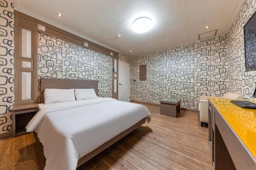 수 모텔 (Su Motel)