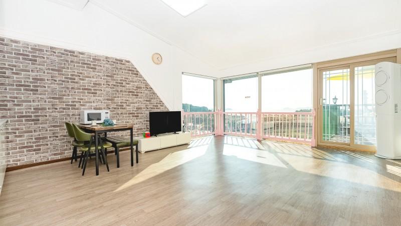 태안 하늘채펜션 (Taean Haneulchae Pension)