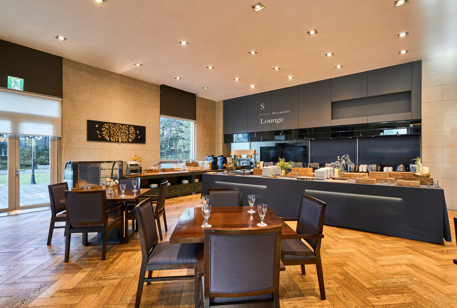 호텔 스퀘어 (Hotel Square)