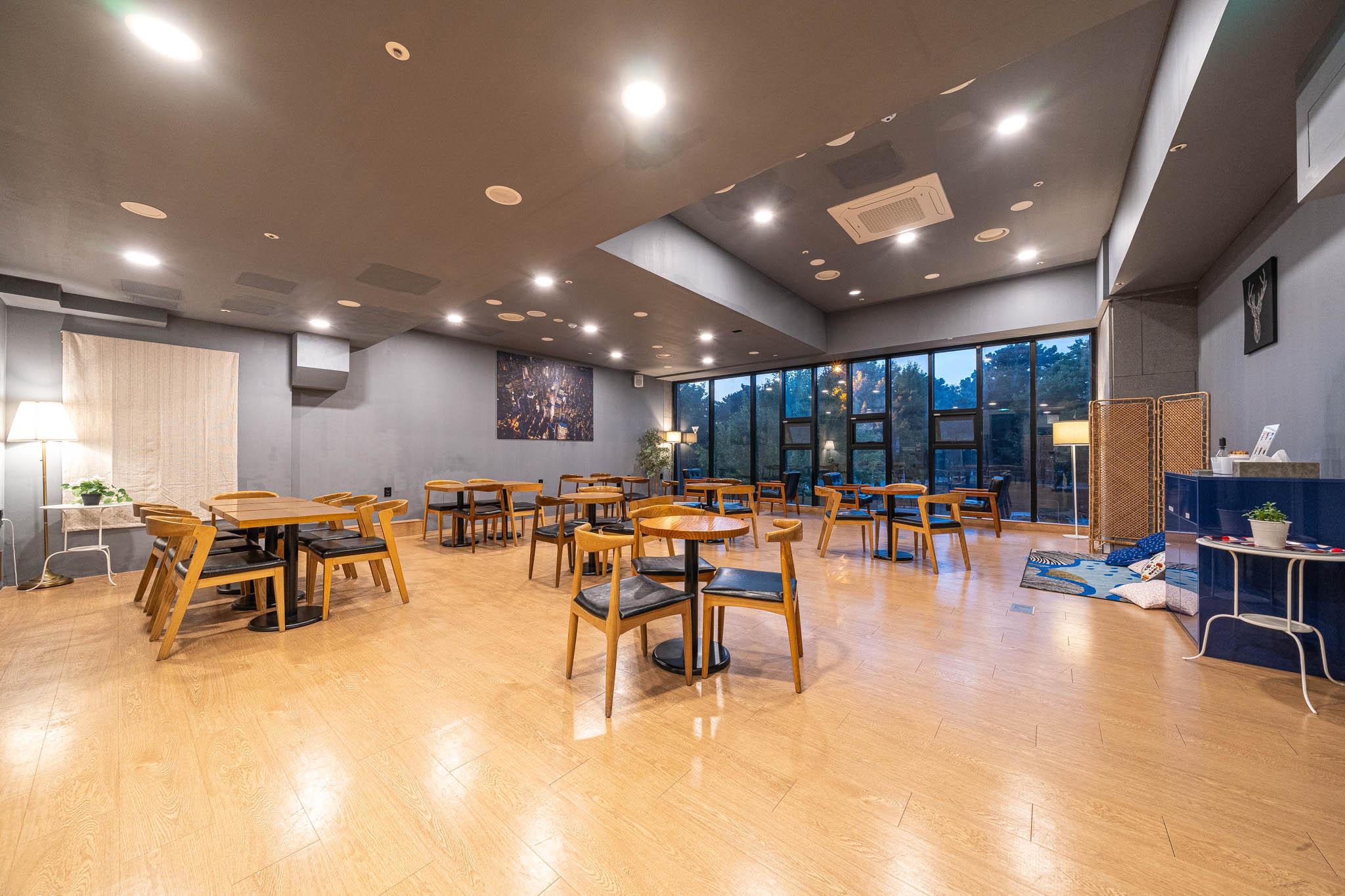 호텔 클로버 (Hotel Clover)