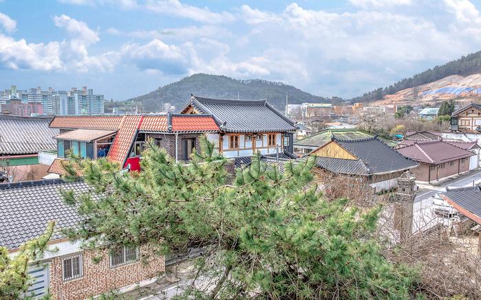 Moon and Star Hanok Pension
