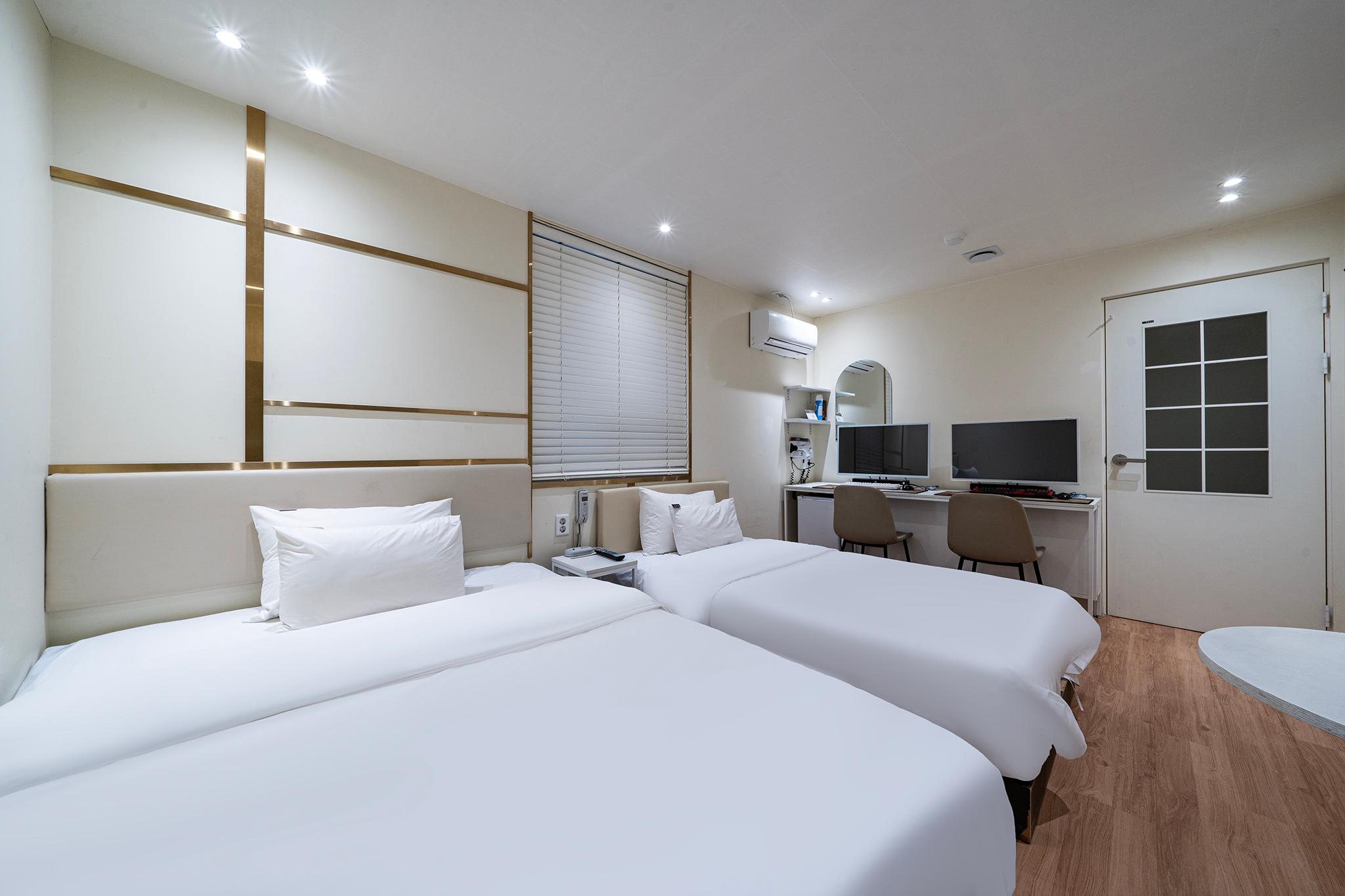 청주 NU(엔유) 충북대점 (Cheongju NU (NU) Chungbuk National University Branch)