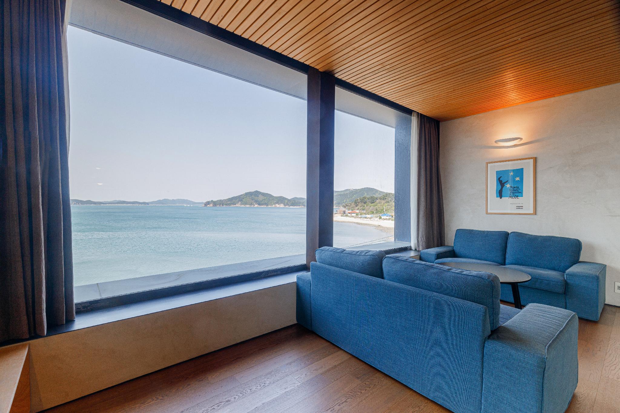 태안 비치 리조텔 (Taeahn Beach Resortel)