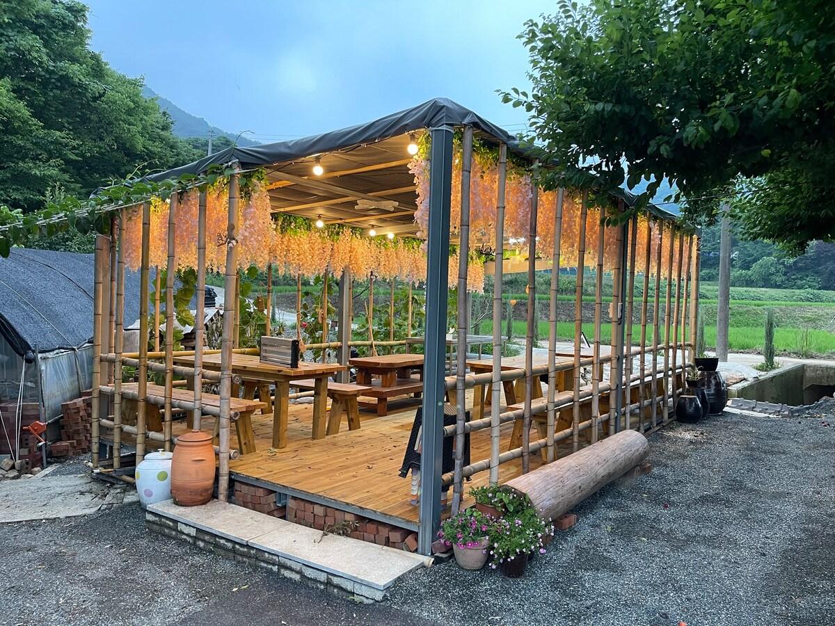 송악읍의 프라이빗 하우스 (50m², 침실 4개, 프라이빗 욕실 2개) (Amitteul-hanokstay)