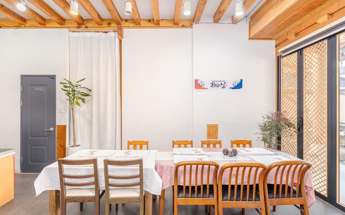 Moon and Star Hanok Pension