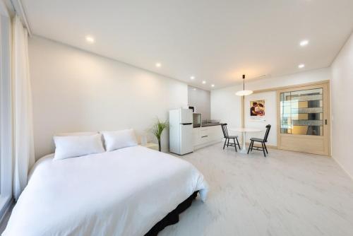 양양 플로라 펜션 (Yangyang Flora Pension)