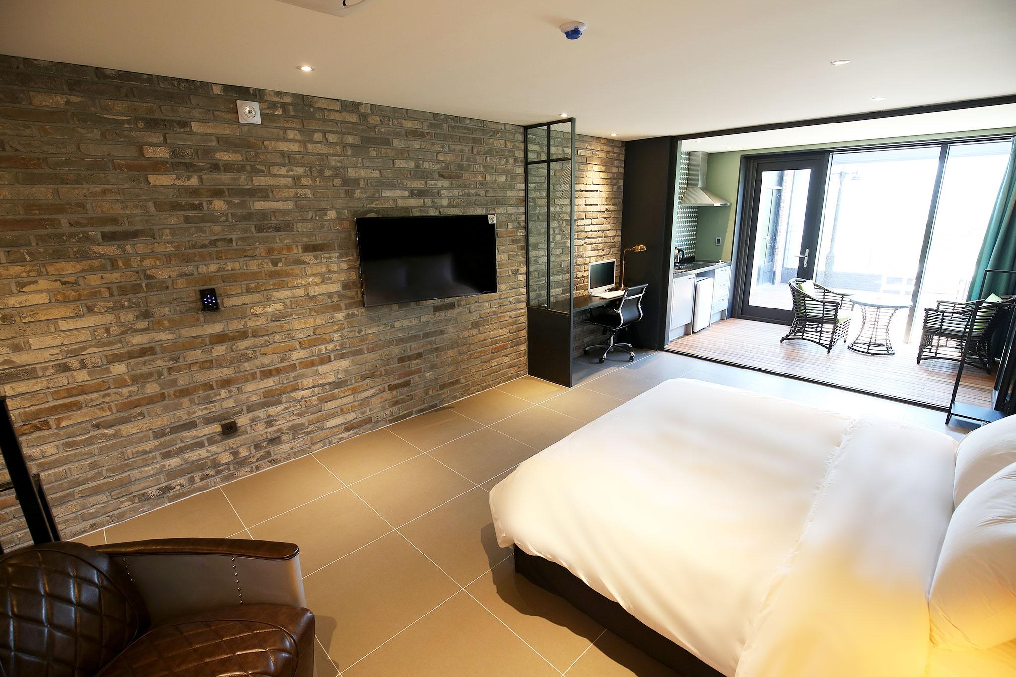 공주(동학사) 명작무인텔 (Gongju Myeongjak Motel)