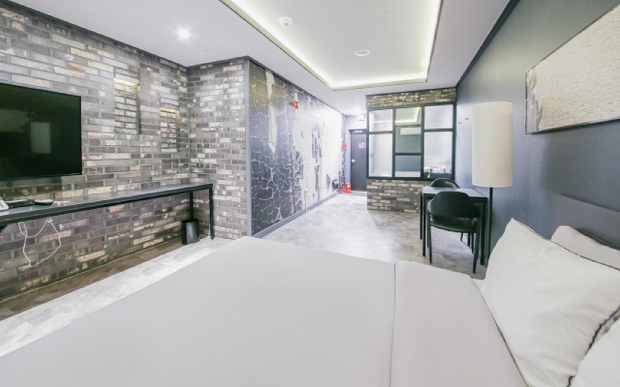 무주 무주무인텔 (Muju Muju Self check-in Motel)