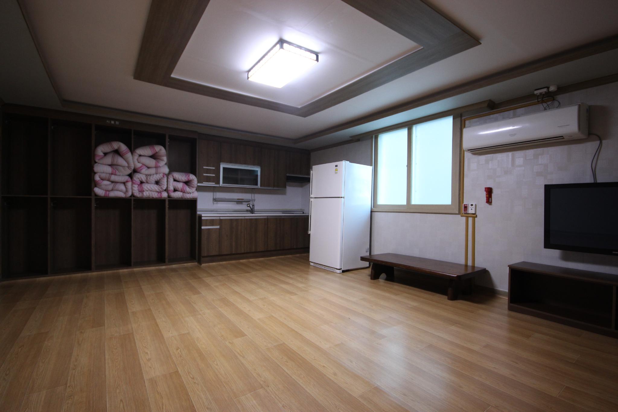 월드펜션 (haenam weoldeupensyeon)