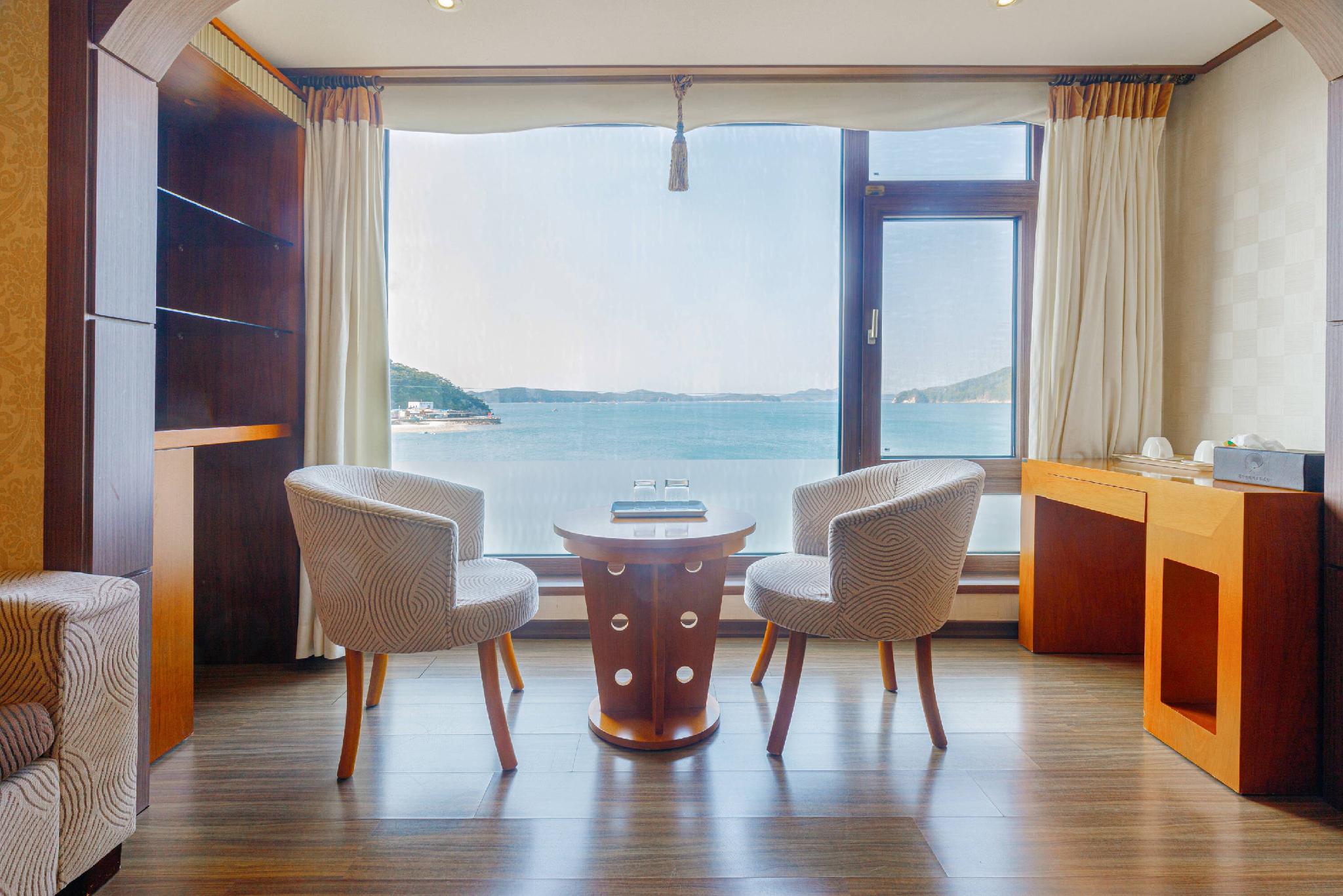 태안 비치 리조텔 (Taeahn Beach Resortel)