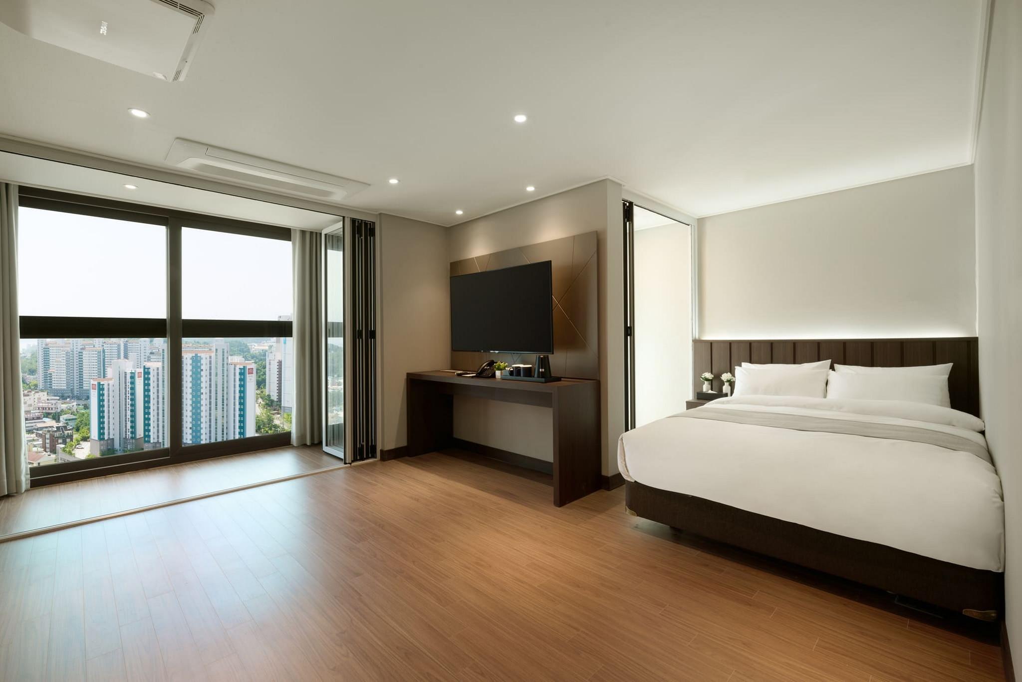 더 호텔 속초 바이 베스트 웨스턴 시그니처 컬렉션 (The Hotel Sokcho by Best Western Signature Collection)