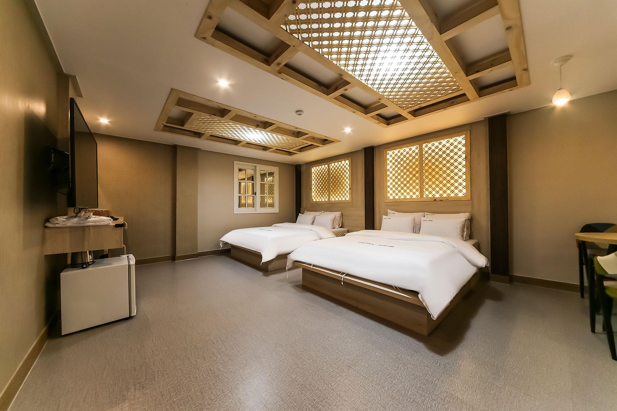 Andong Brown Dot and Andong Culture Street Branch