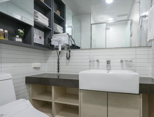 여수 퍼스트시티호텔 (FIRSTCITY HOTEL YEOSU)