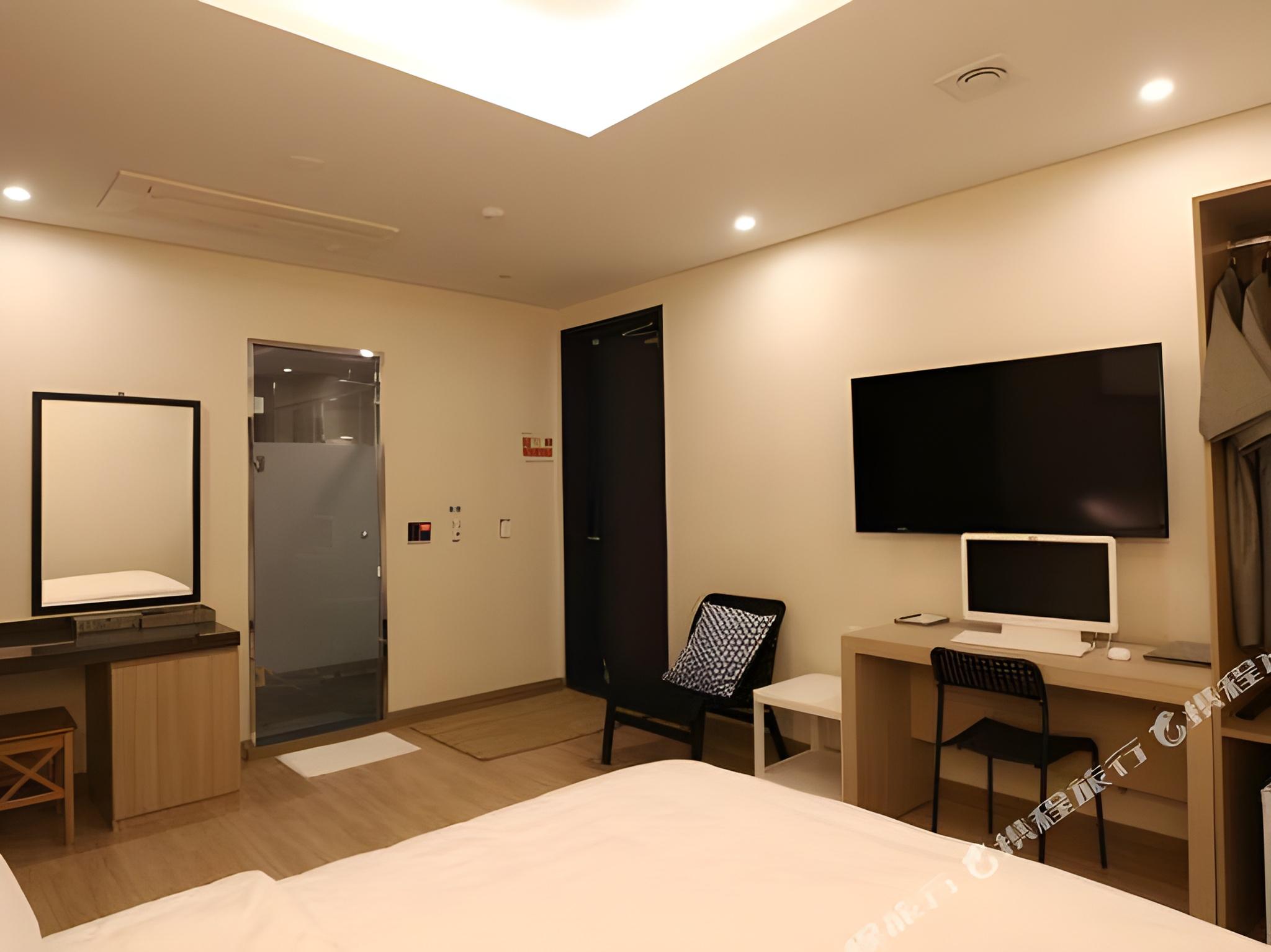 호텔 클로버 (Hotel Clover)