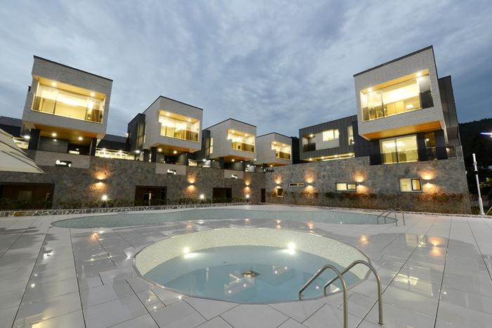 The Comfort Hotel Resort