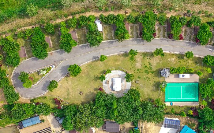 Songjeong Village Tree Flower Auto Camping Site