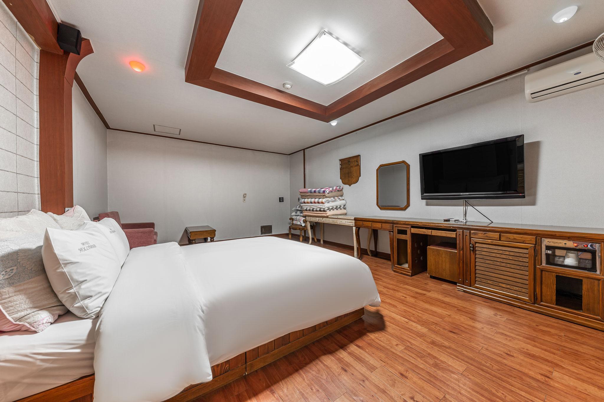 모텔 나인 (Motel Nine)