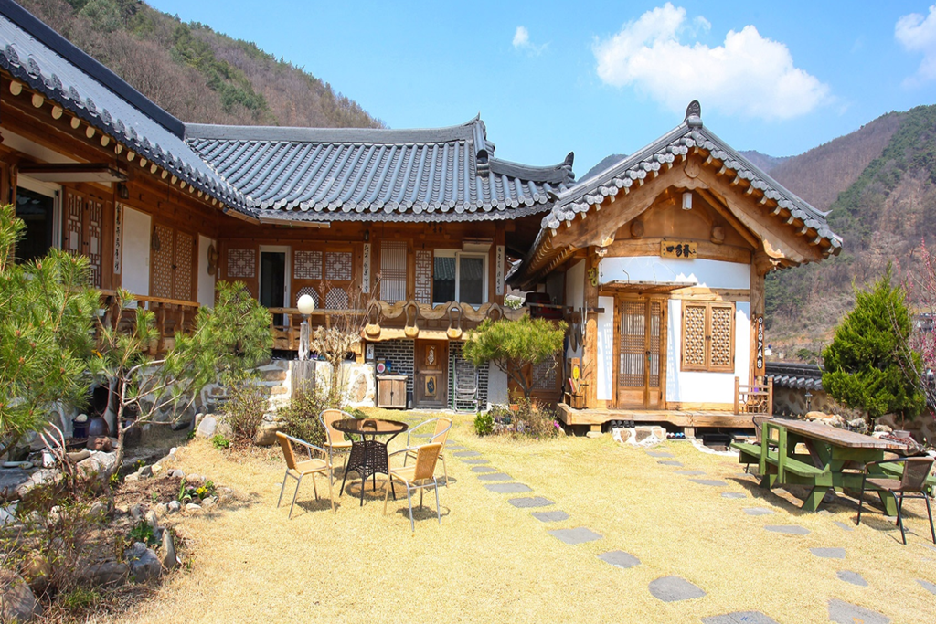 단양 우산정사 한옥스테이 (Danyang Usanjeongsa Hanok Stay)