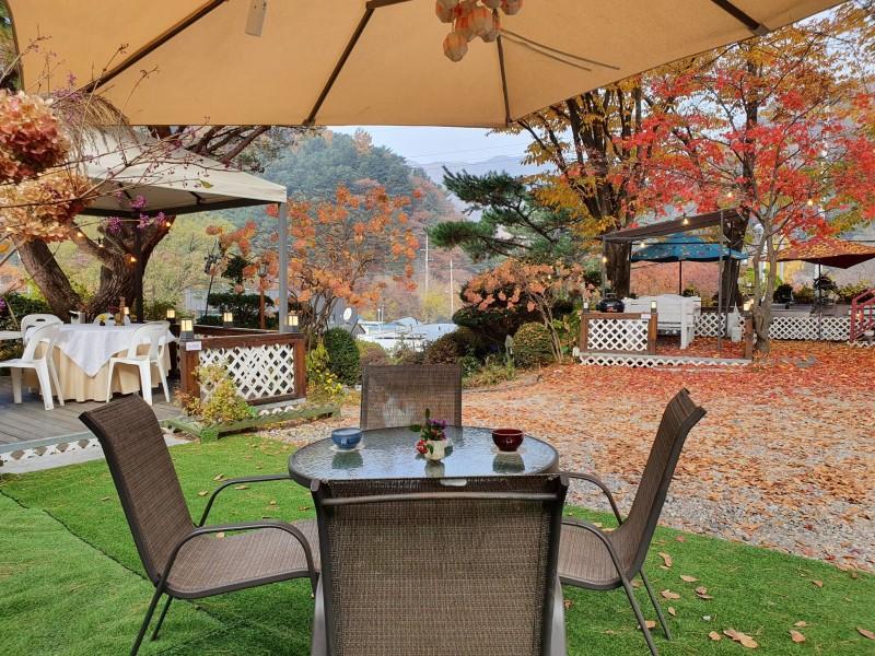 가평 꽃무지펜션 (계곡인근) (Gapyeong Flower Muji Pension (near the valley))