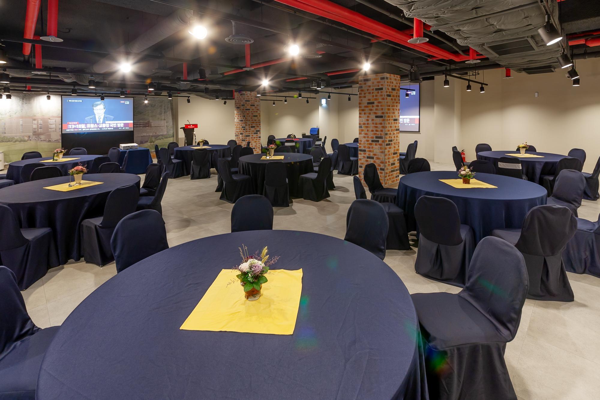 페트로 호텔 (Petro Hotel)