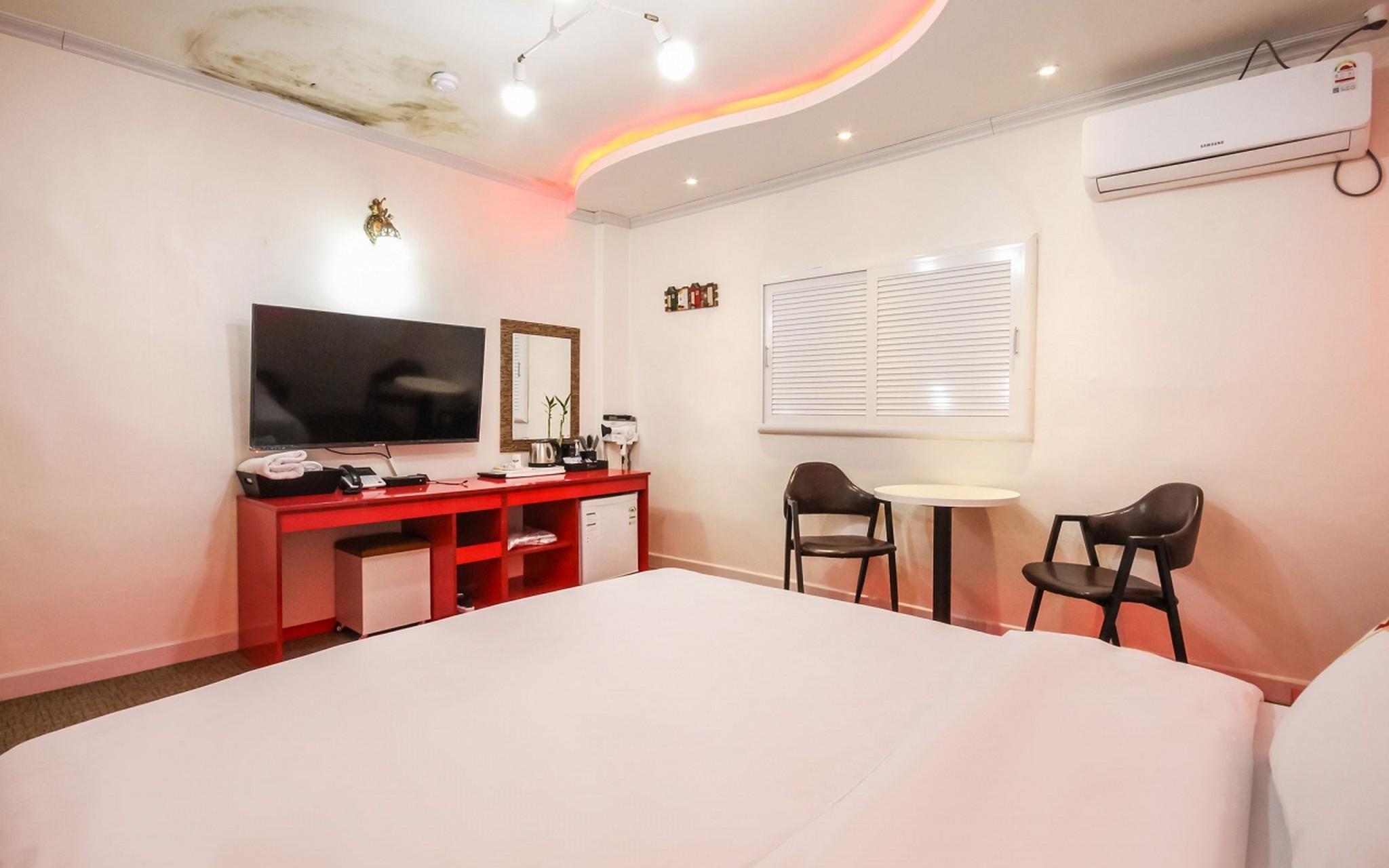 J 무인텔 (Jeongeup J Self check-in Motel)