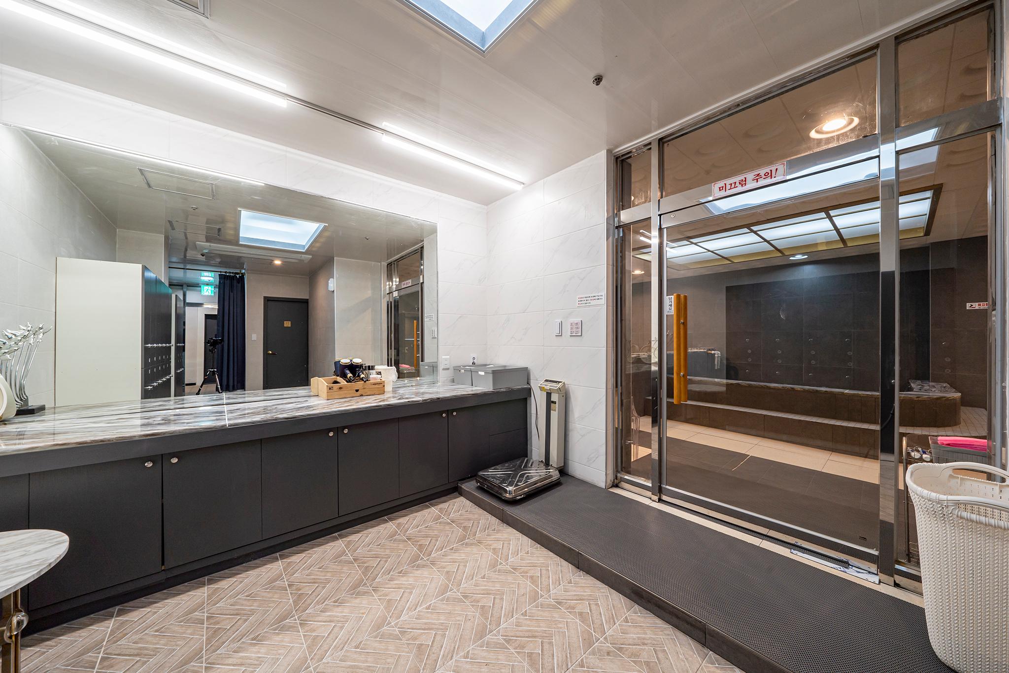 천안 호텔 녹스 (Hotel Knox Cheonan)