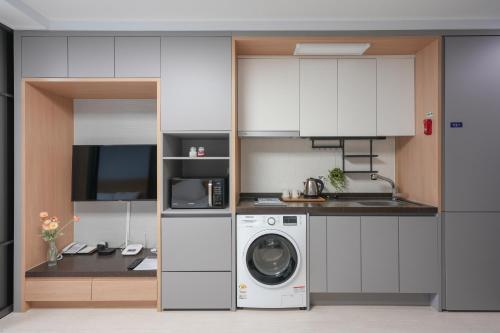 여수 퍼스트시티호텔 (FIRSTCITY HOTEL YEOSU)