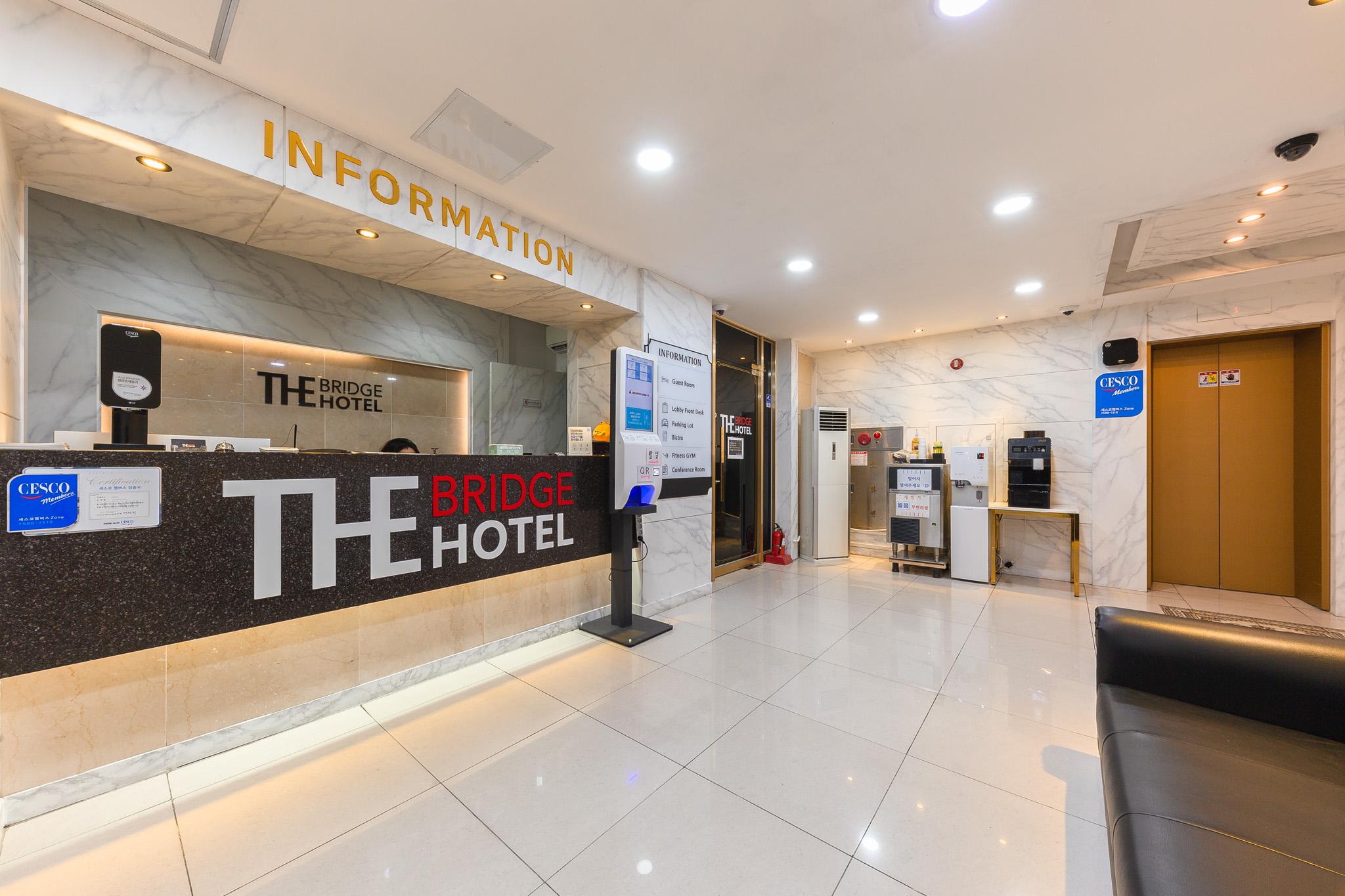 군산 THE BRIDGE HOTEL (Gunsan THE BRIDGE HOTEL)