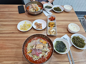 선영이네 물회전문점