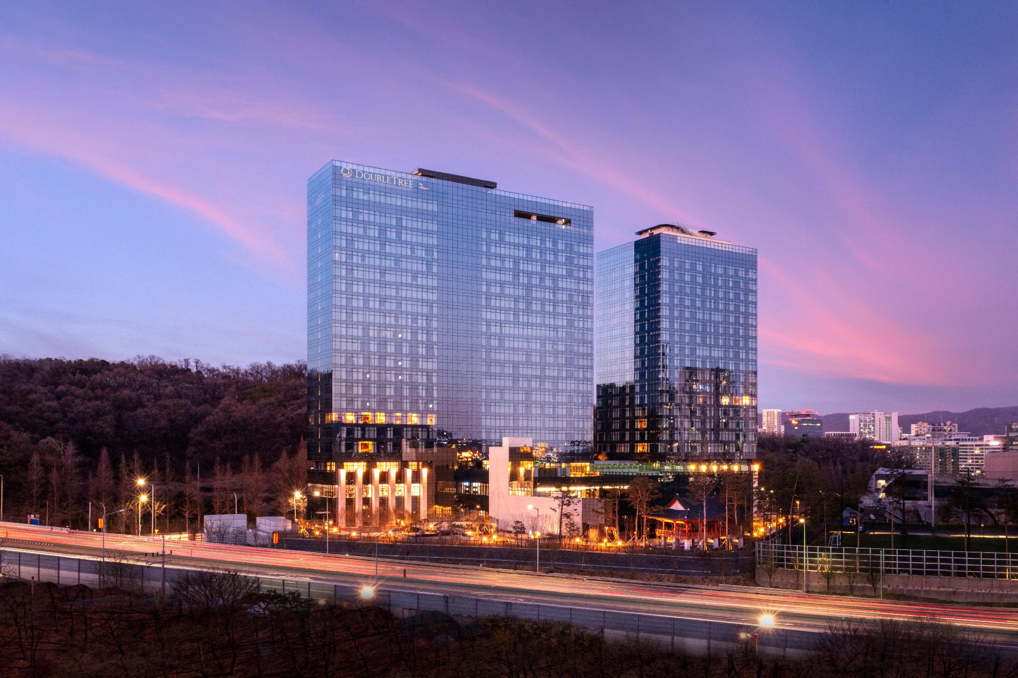 더블트리 바이 힐튼 서울 판교 레지던스 (DoubleTree by Hilton Seoul Pangyo Residences)