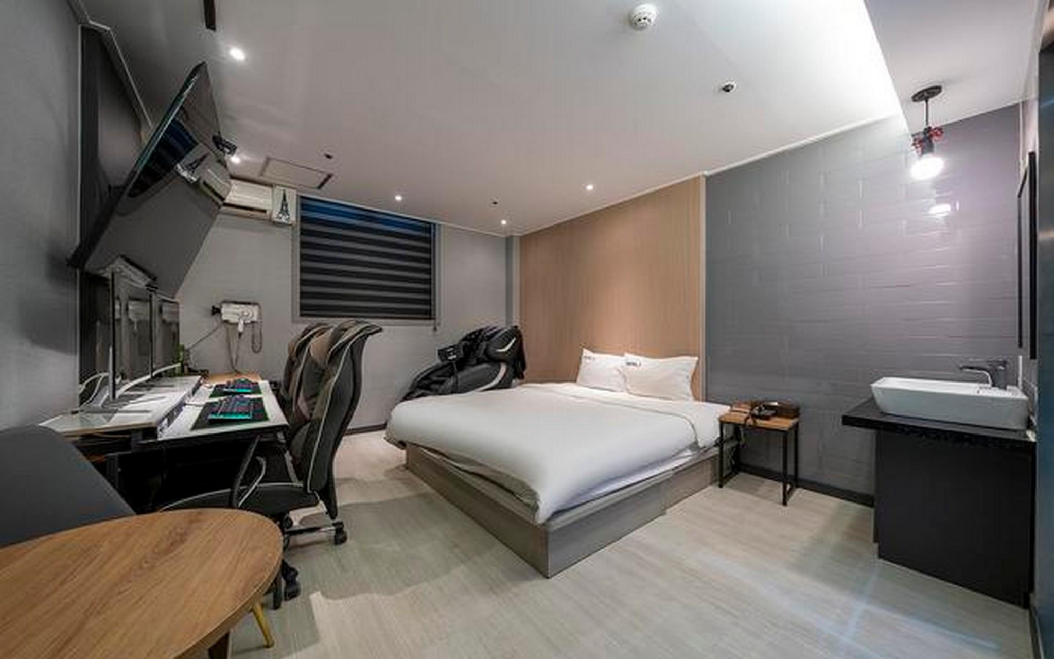 안산 호텔 J (Ansan Hotel J)