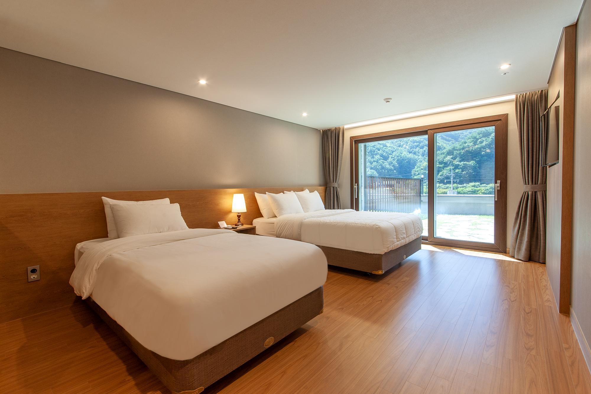 페트로 호텔 (Petro Hotel)