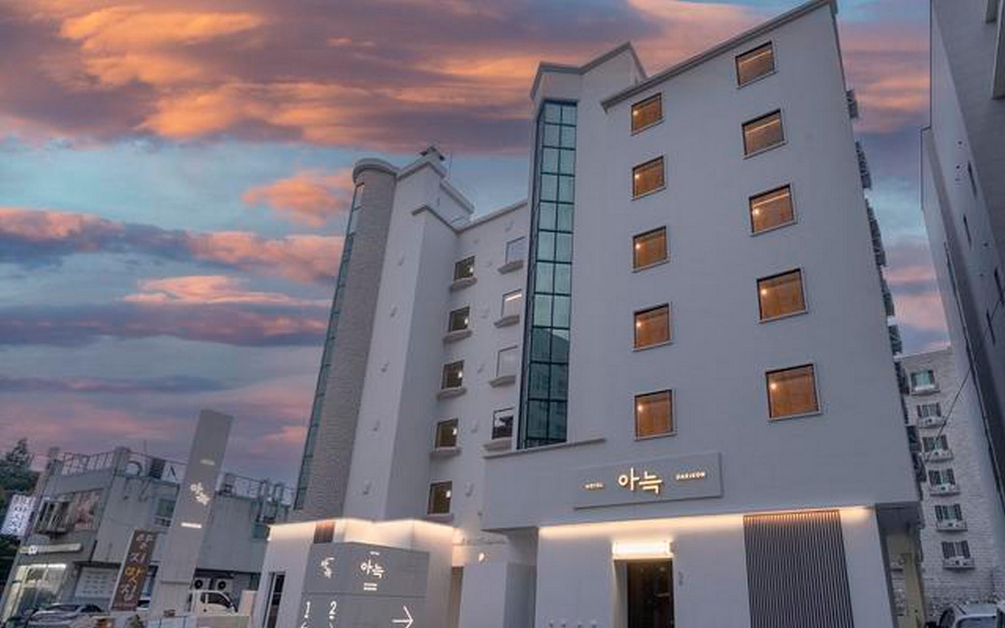 아늑호텔 대전 유성 2호점 (Aank Hotel Daejeon Yuseong 2nd branch)