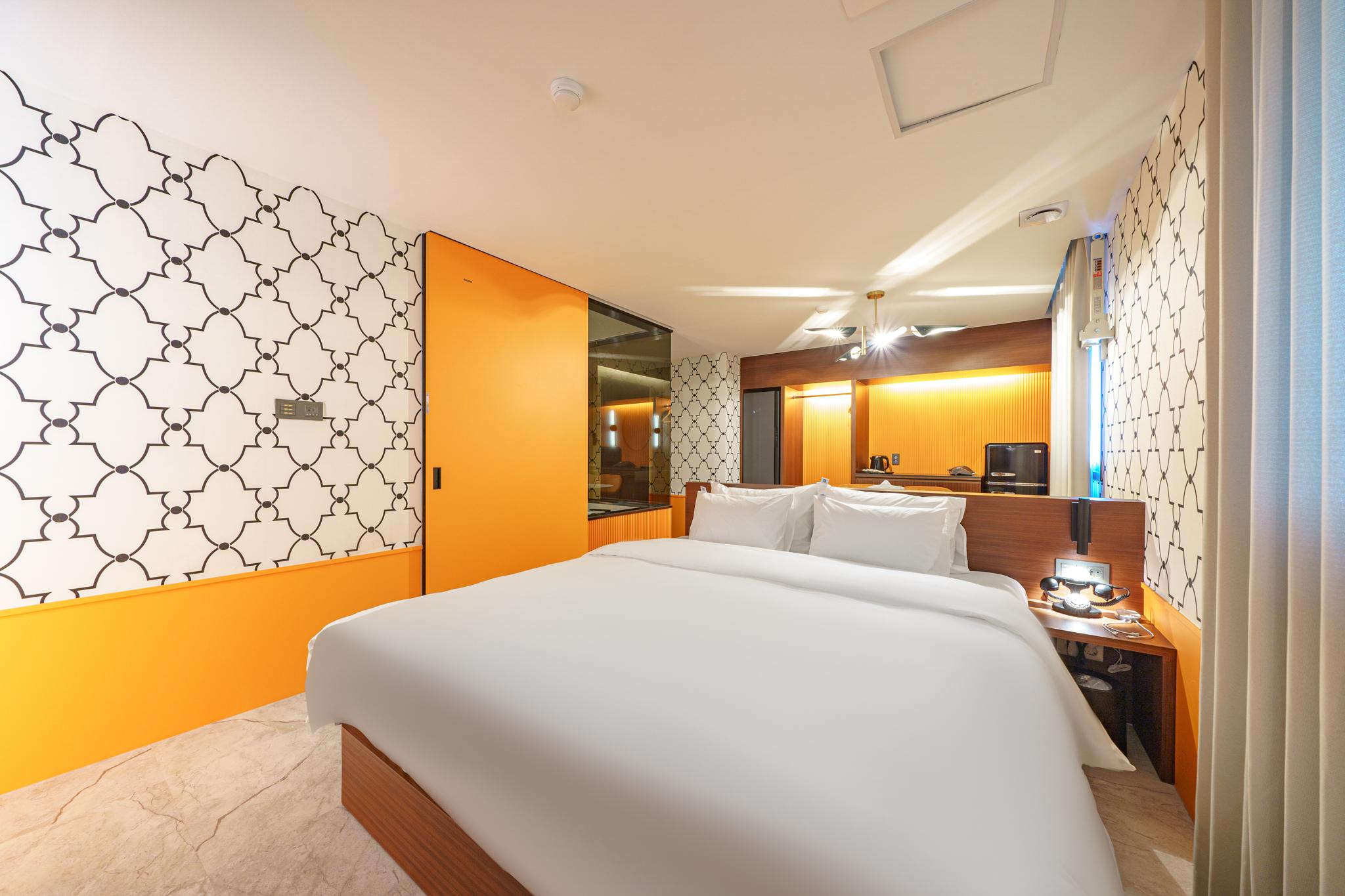 용인 호텔 이쁘다 쁘띠 (Yongin Hotel Pretty Petit)