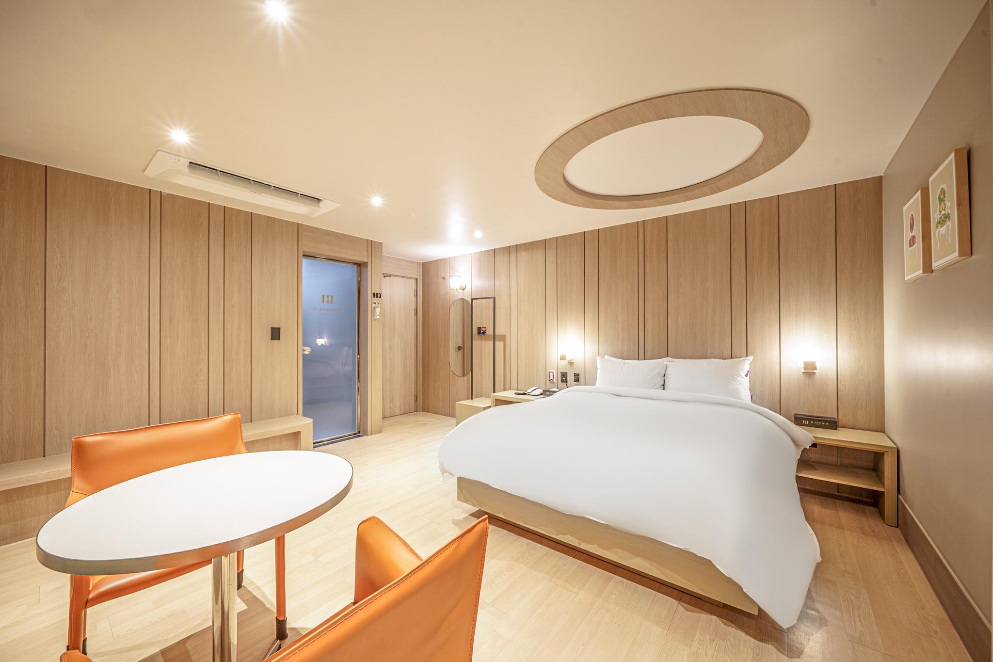 대구 동성로 H Avenue 동성로 대구역점 (Daegu Dongseong-ro H Avenue Dongseong-ro Daegu Station)