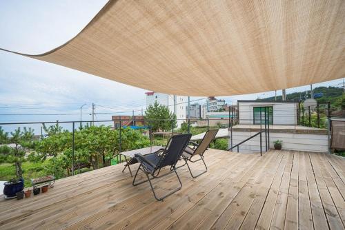 영덕 삼사리 아침 펜션 (Yeongdeok Samsari Morning Pension)
