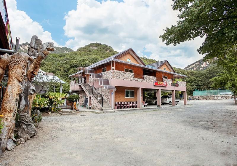 제천 월송가든펜션 (Jecheon Wolsong Garden Pension)