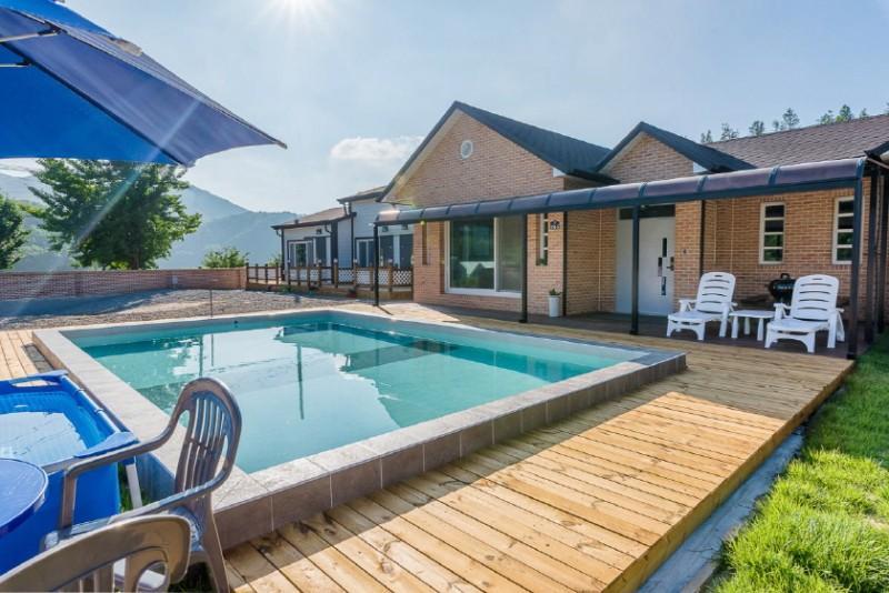 파주 뜰안채펜션 (Paju Tteuranchae Pension)