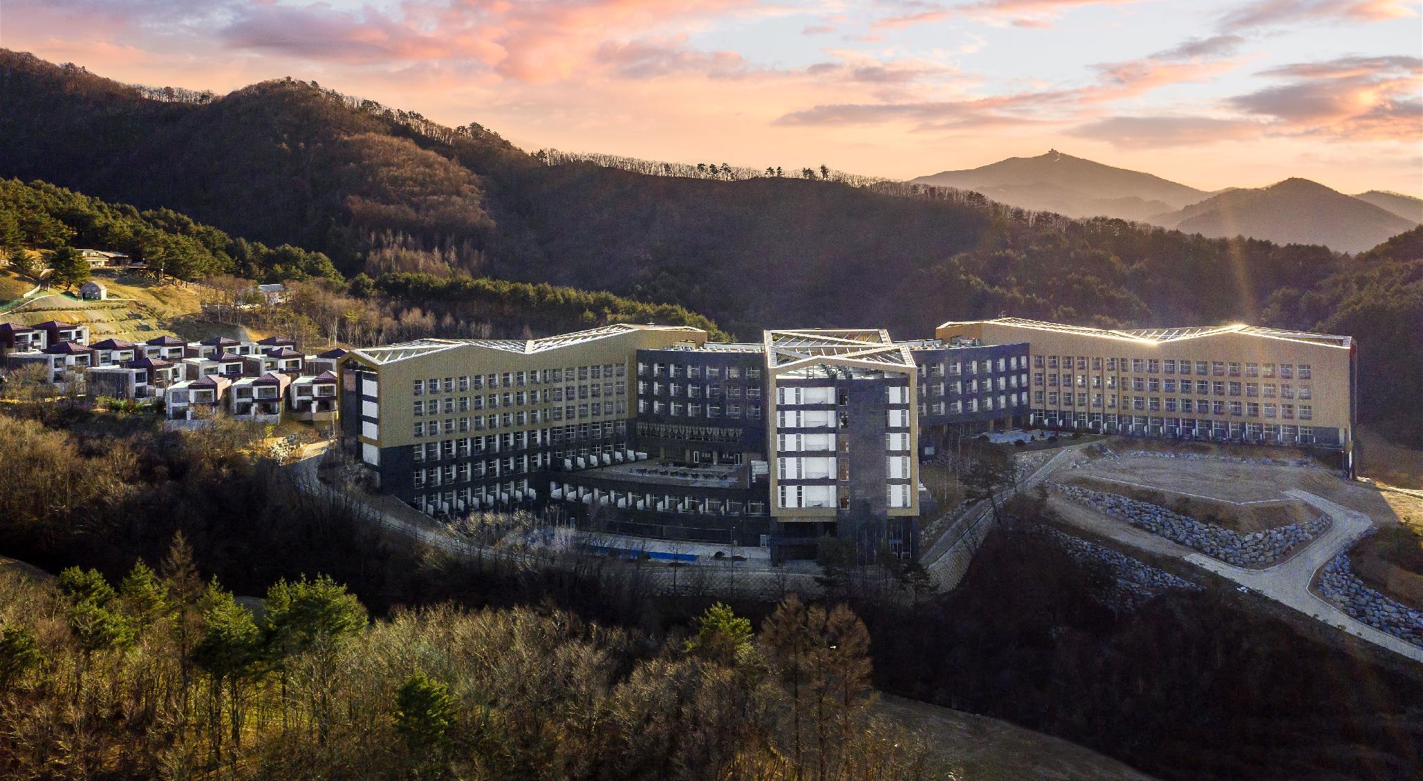 라마다 호텔 앤 스위트 강원 평창 (Ramada Hotel & Suites Gangwon Pyeongchang)
