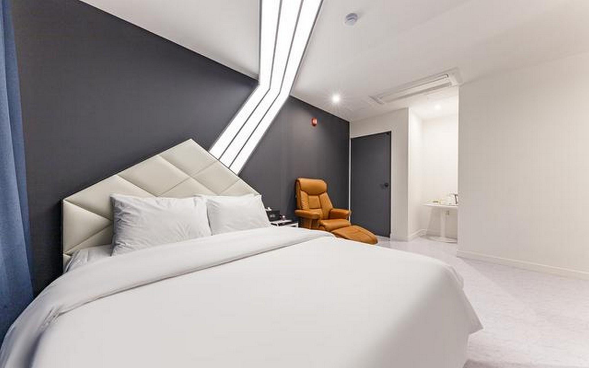 대전 대흥 호텔 노크온 (Daejeon Daeheung Hotel Knock On)